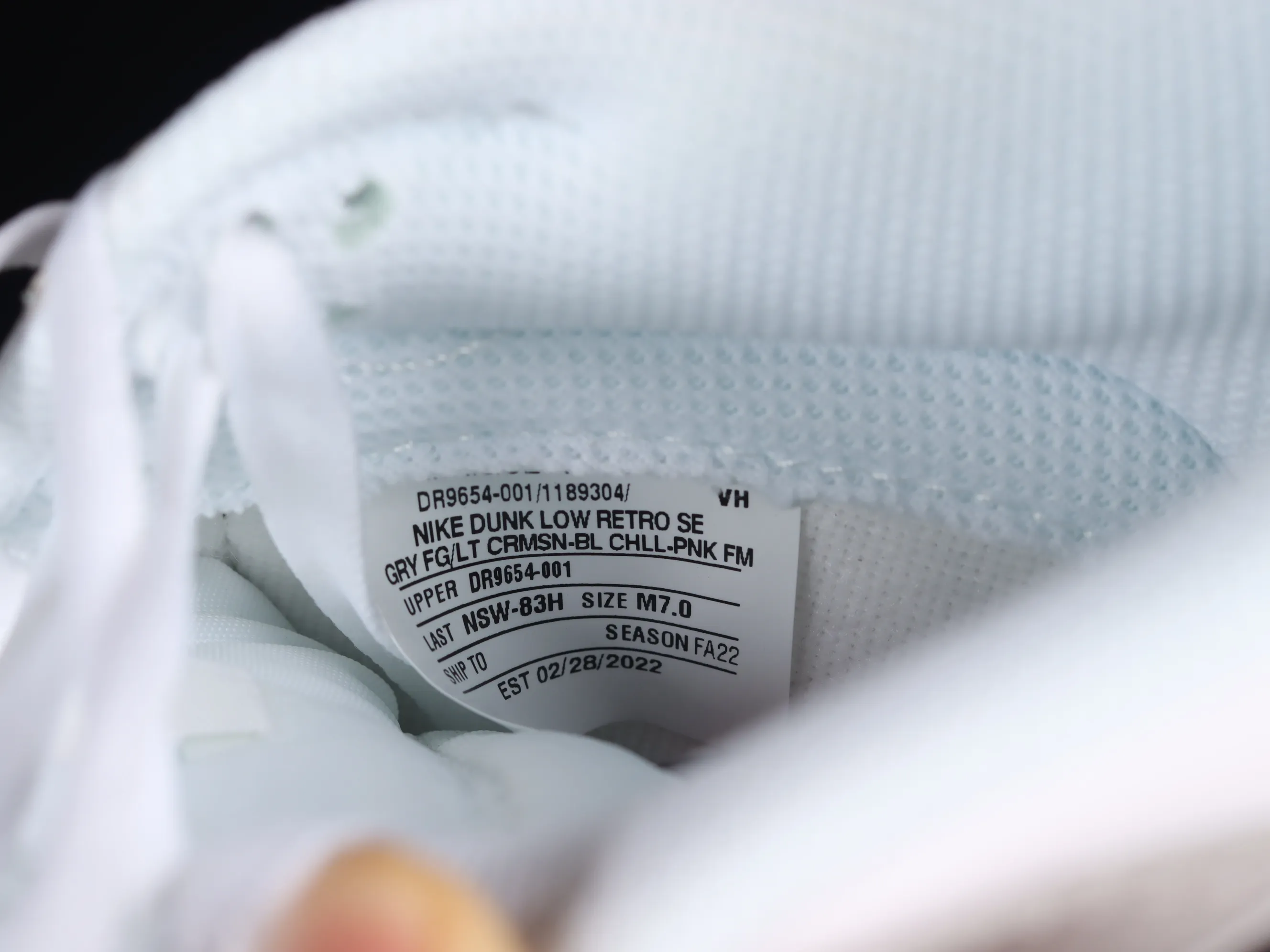 All Categories Nk SB Dunk Series Nk SB Dunk Low Low-top sneakers F version Nk Dunk SB Low Gray white and black scratch-off SB low-top sports and leisure sneakers DR9654-001